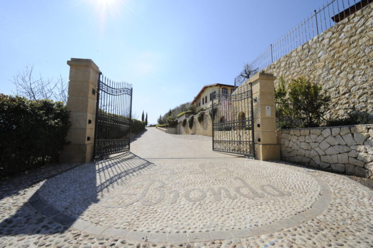 CA-LA-BIONDA-1-1024x681